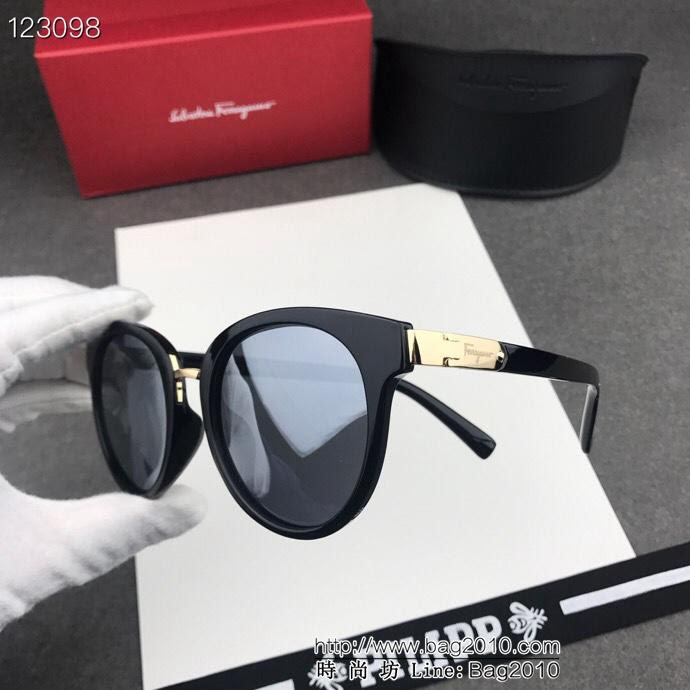 Ferragamo菲拉格慕 新款 高清偏光鏡片 女款太陽鏡  lly1437